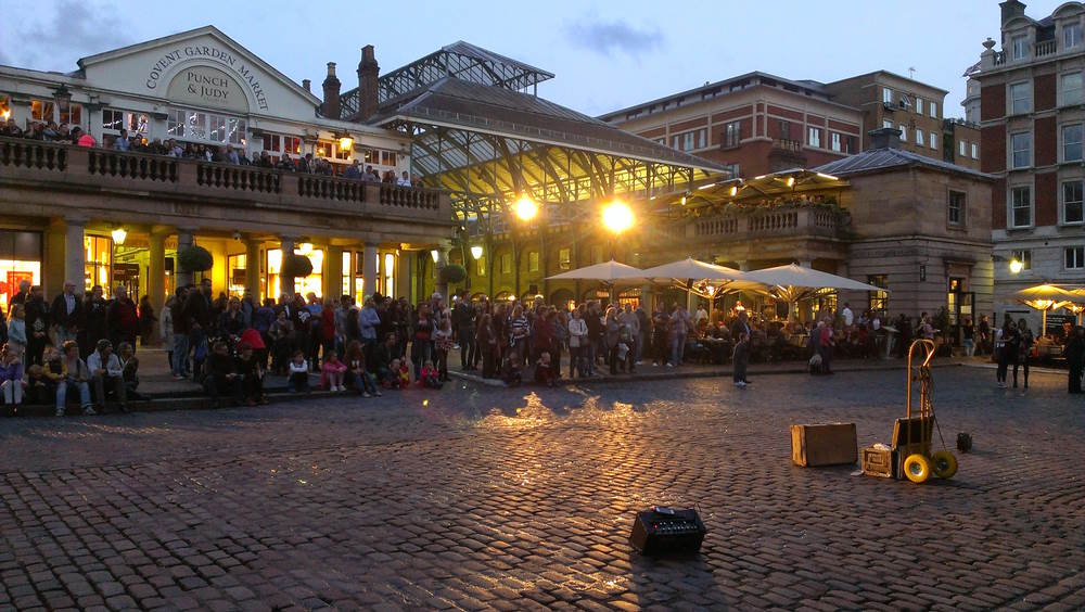 covent garden at night in London