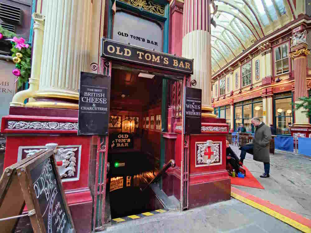 Old Tom's Bar